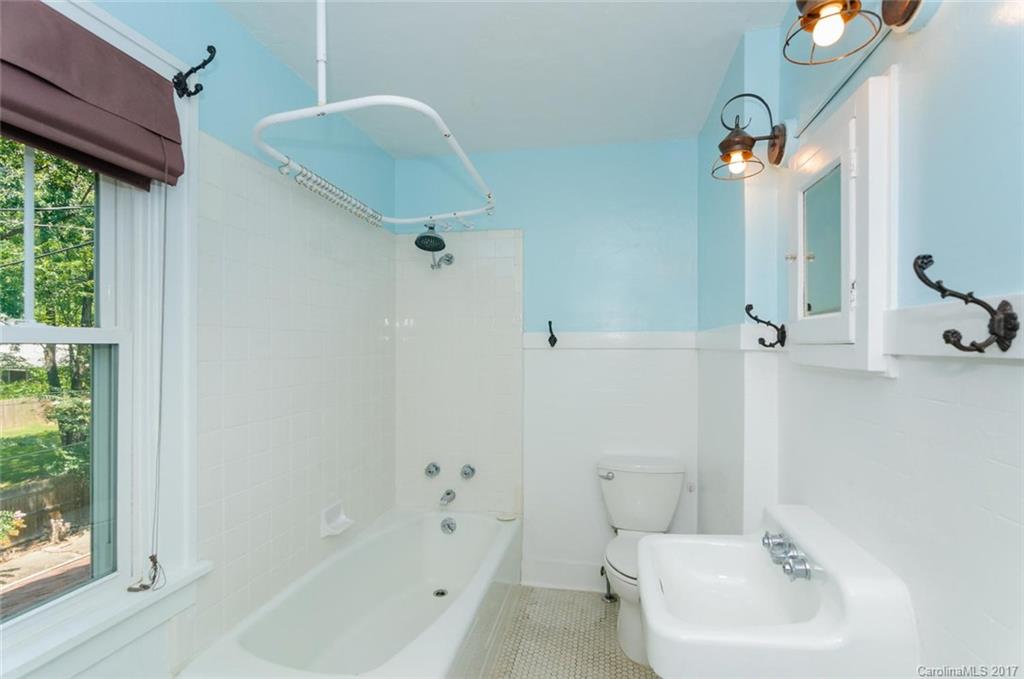 8 Furman Court Asheville NC 28801