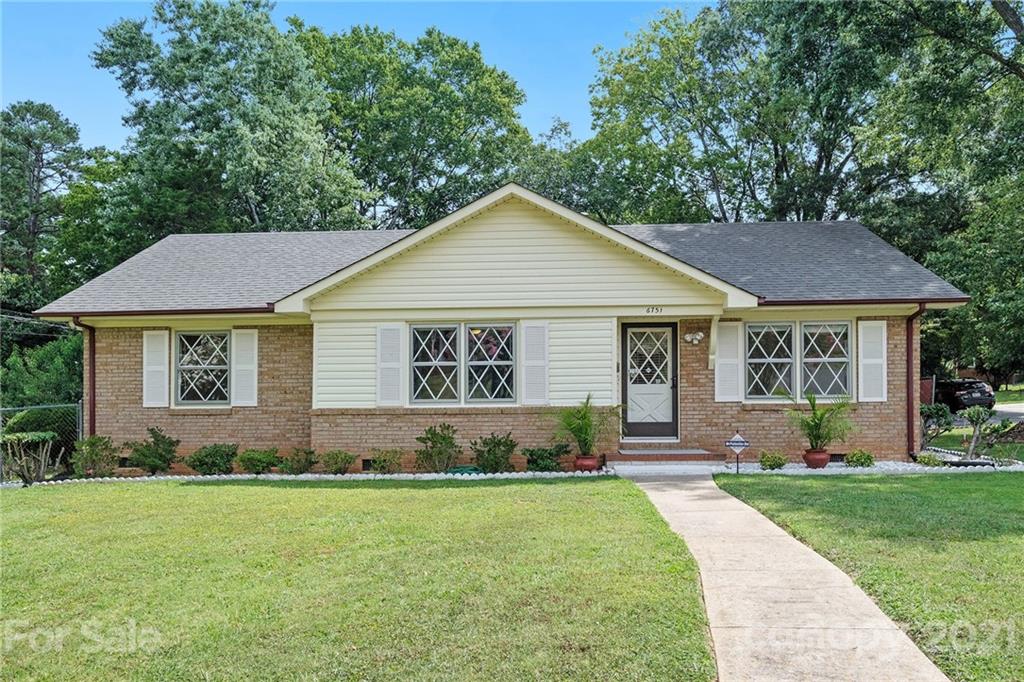 6751 Woodstream Drive Charlotte NC 28210