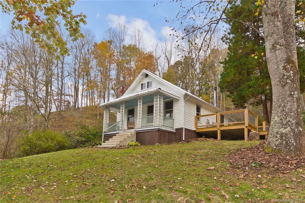 401 Gibbs Road Burnsville NC 28714