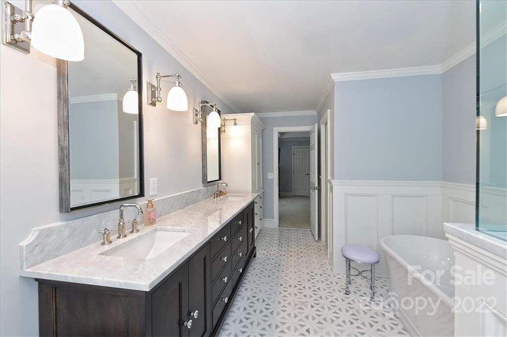 7011 Jardiniere Court Charlotte NC 28226