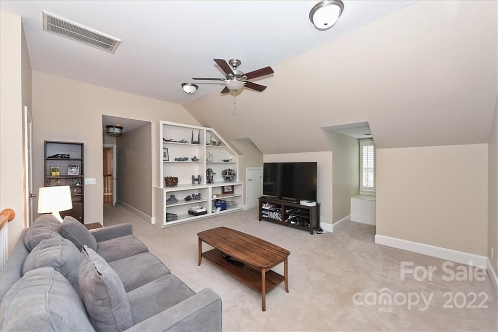 7011 Jardiniere Court Charlotte NC 28226