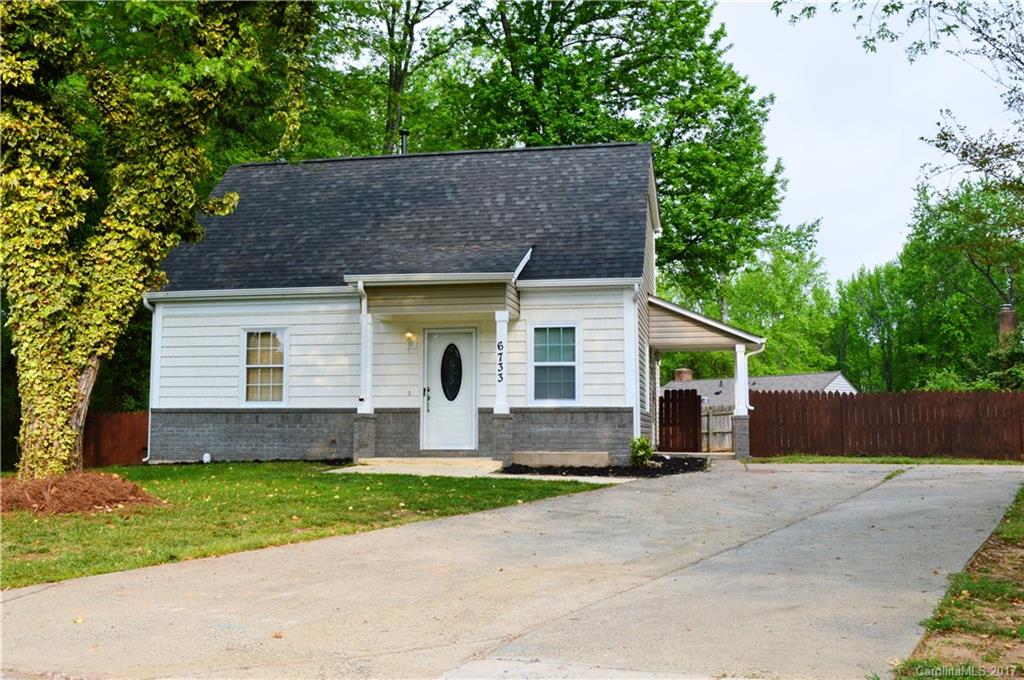 6733 Park Hickory Drive Charlotte NC 28227