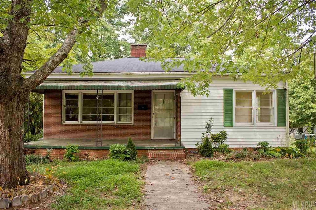 338 5th Street SE Hickory NC 28602