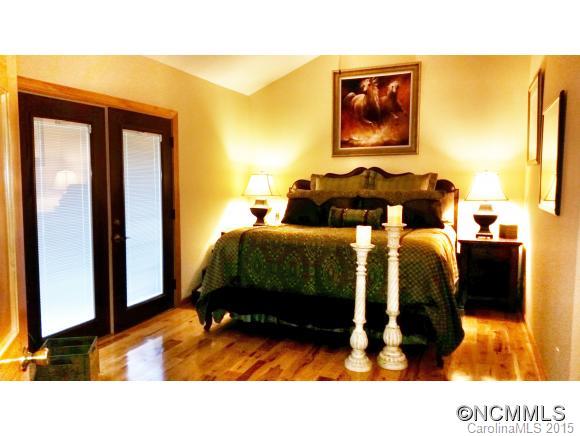 30 Spring Hill Drive Asheville NC 28804