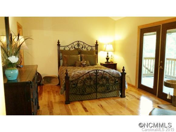 30 Spring Hill Drive Asheville NC 28804