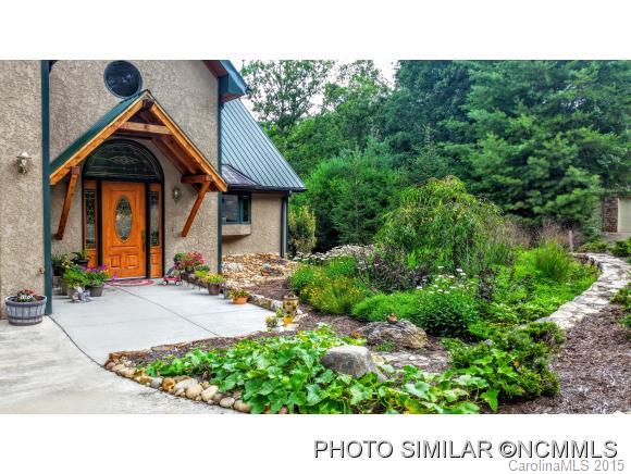 30 Spring Hill Drive Asheville NC 28804