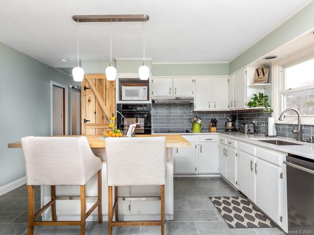 2 Deerview Lane Asheville NC 28804
