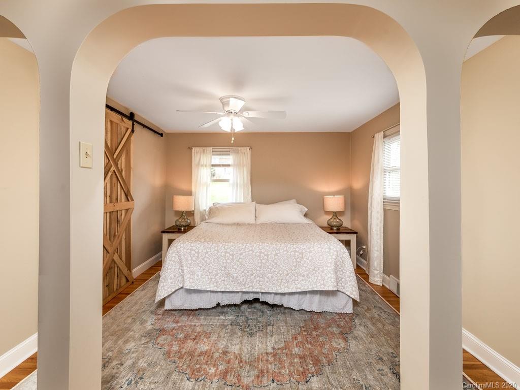 2 Deerview Lane Asheville NC 28804