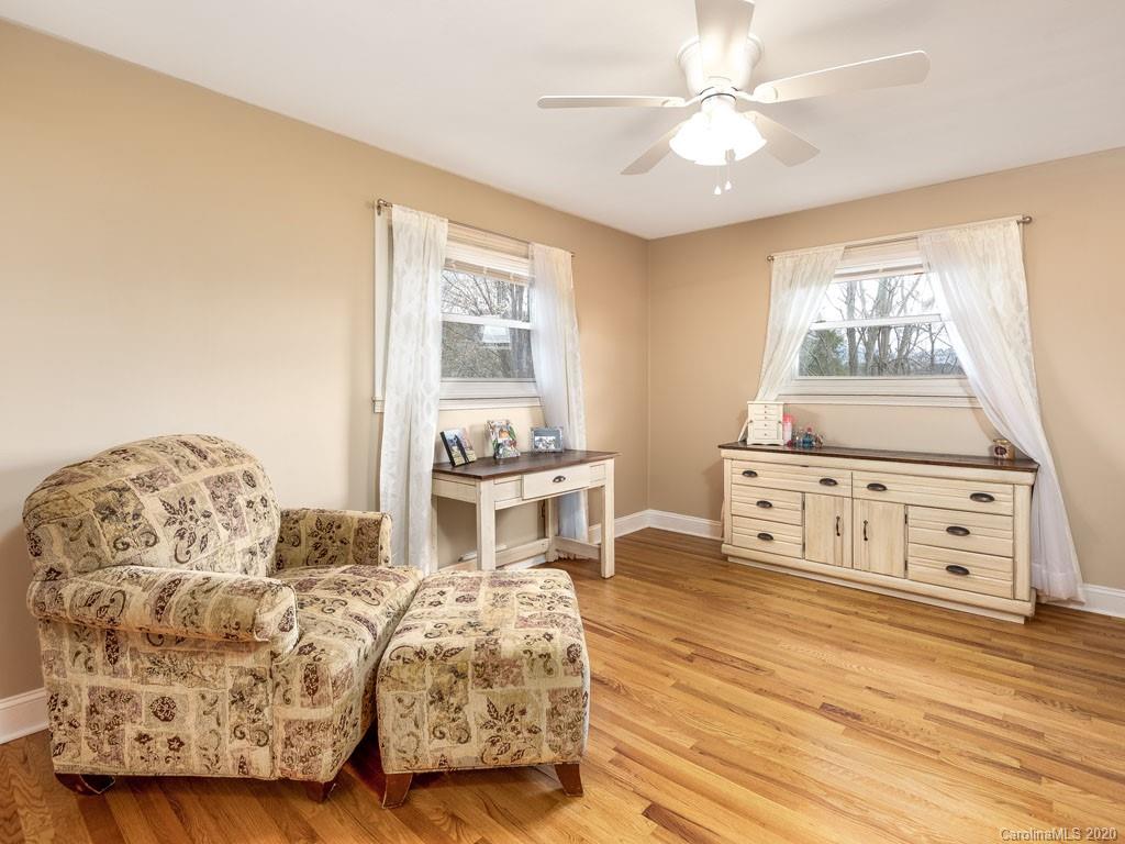 2 Deerview Lane Asheville NC 28804
