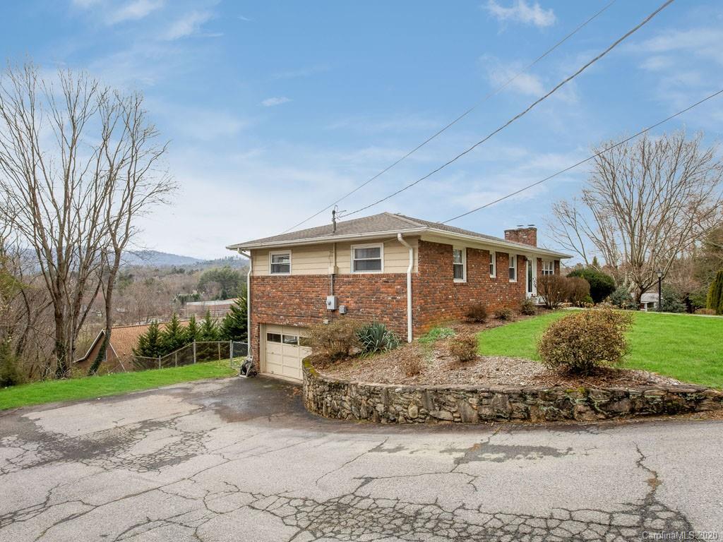 2 Deerview Lane Asheville NC 28804