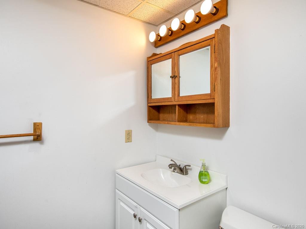 2 Deerview Lane Asheville NC 28804
