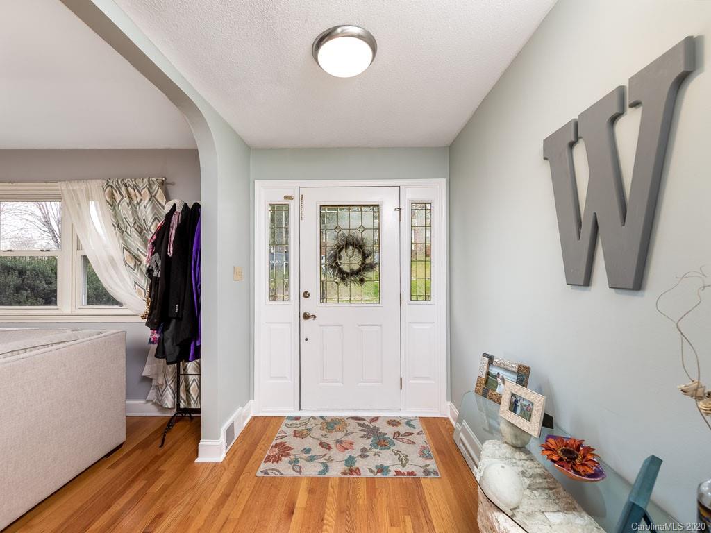 2 Deerview Lane Asheville NC 28804