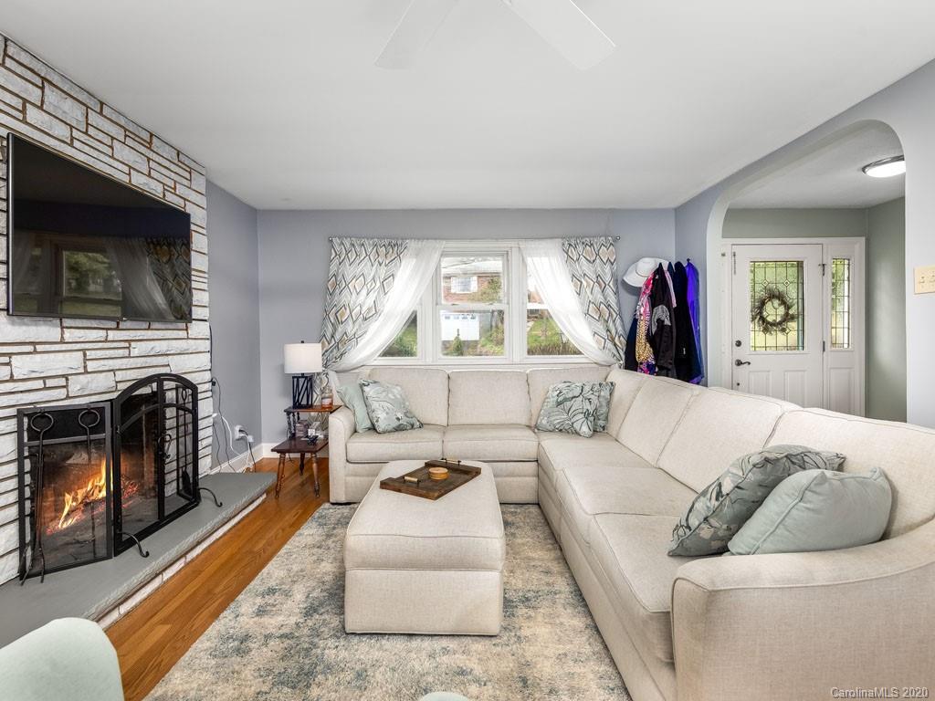 2 Deerview Lane Asheville NC 28804