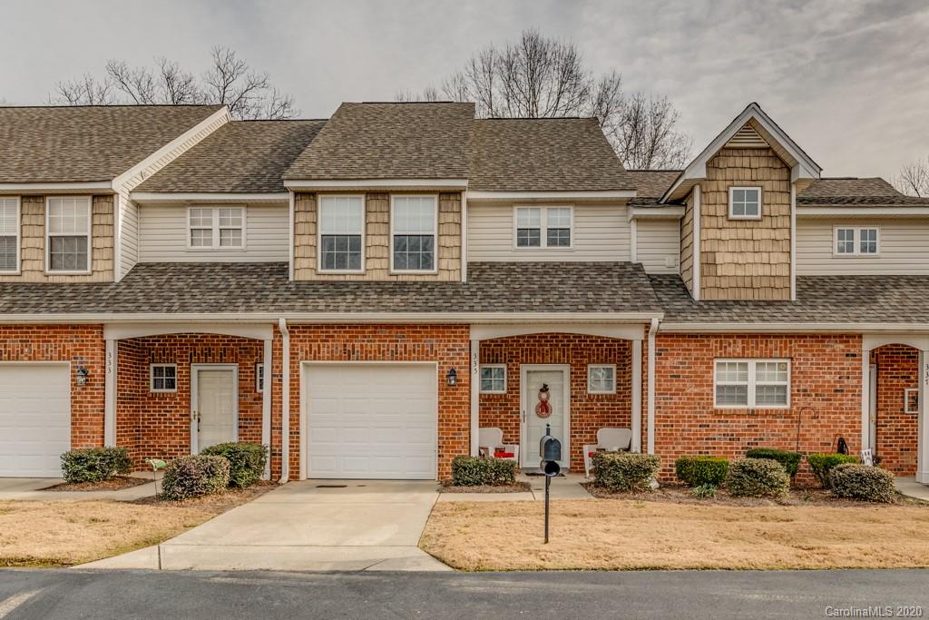 335 Valley Brook Lane Se Concord NC 28025