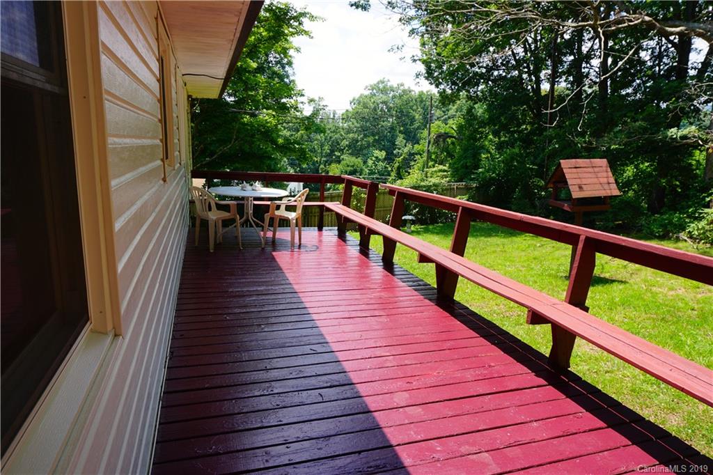 8 Compton Drive Asheville NC 28806