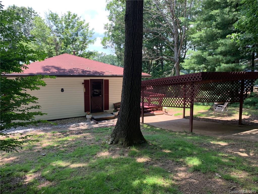 8 Compton Drive Asheville NC 28806