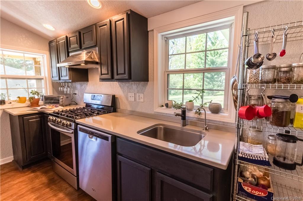 32 Gatewood Road Asheville NC 28806