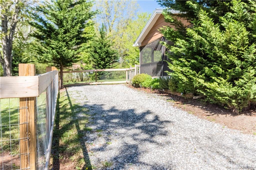32 Gatewood Road Asheville NC 28806