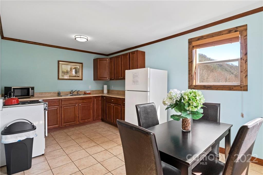 158 Bridge Street Hot Springs NC 28743
