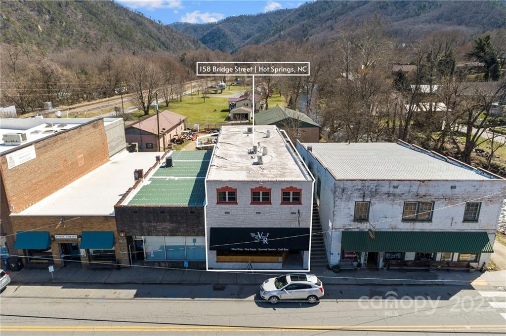 158 Bridge Street Hot Springs NC 28743