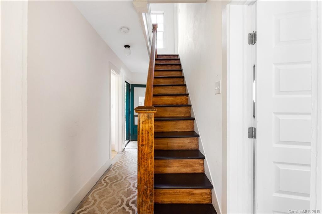 42 Curve Street Asheville NC 28801