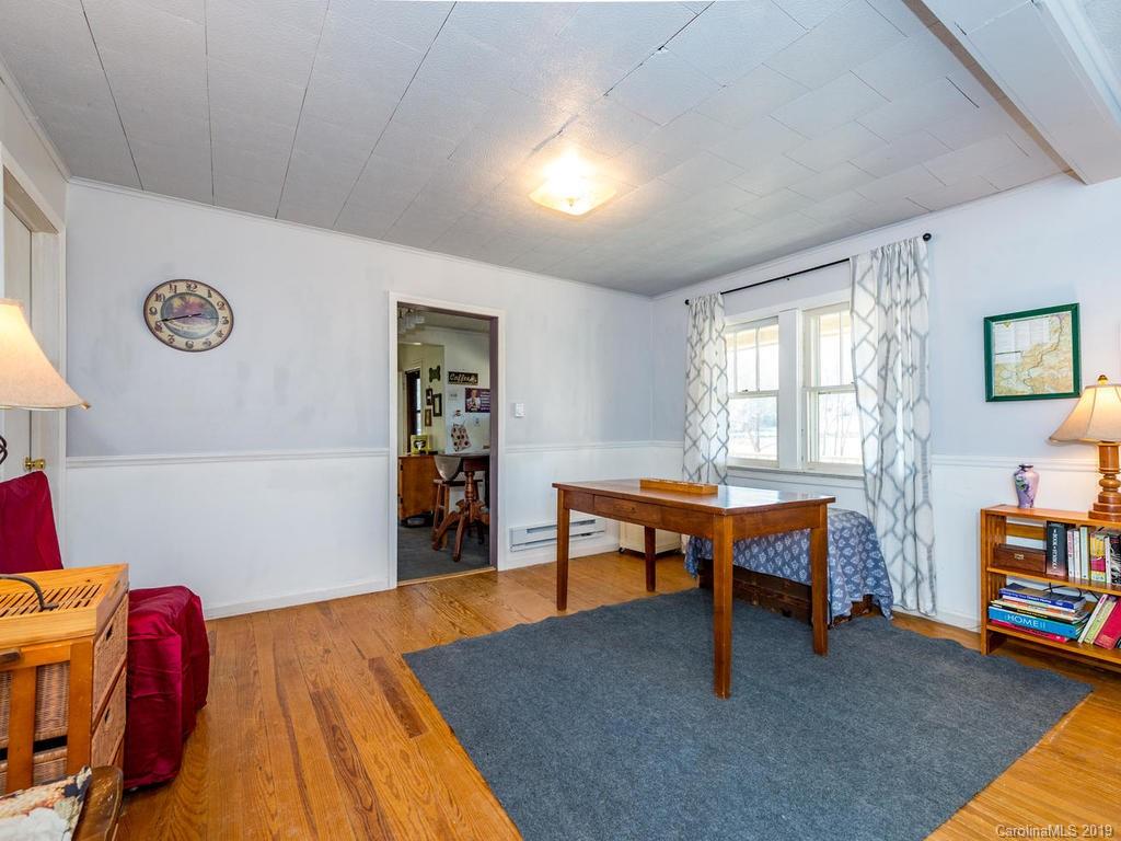 64 Bryson Road Mills River NC 28759