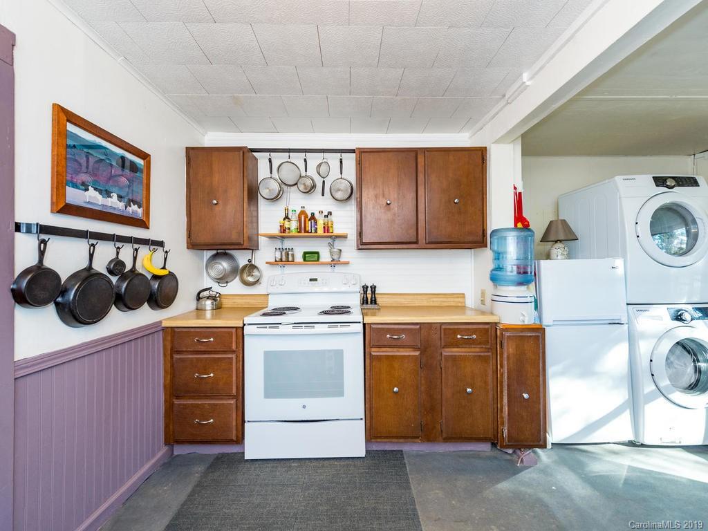 64 Bryson Road Mills River NC 28759