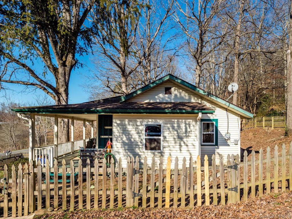 64 Bryson Road Mills River NC 28759