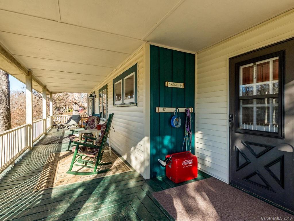 64 Bryson Road Mills River NC 28759