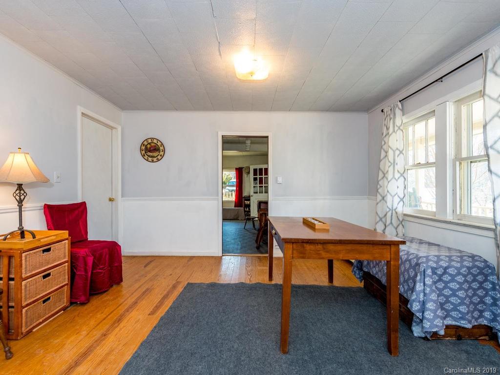 64 Bryson Road Mills River NC 28759