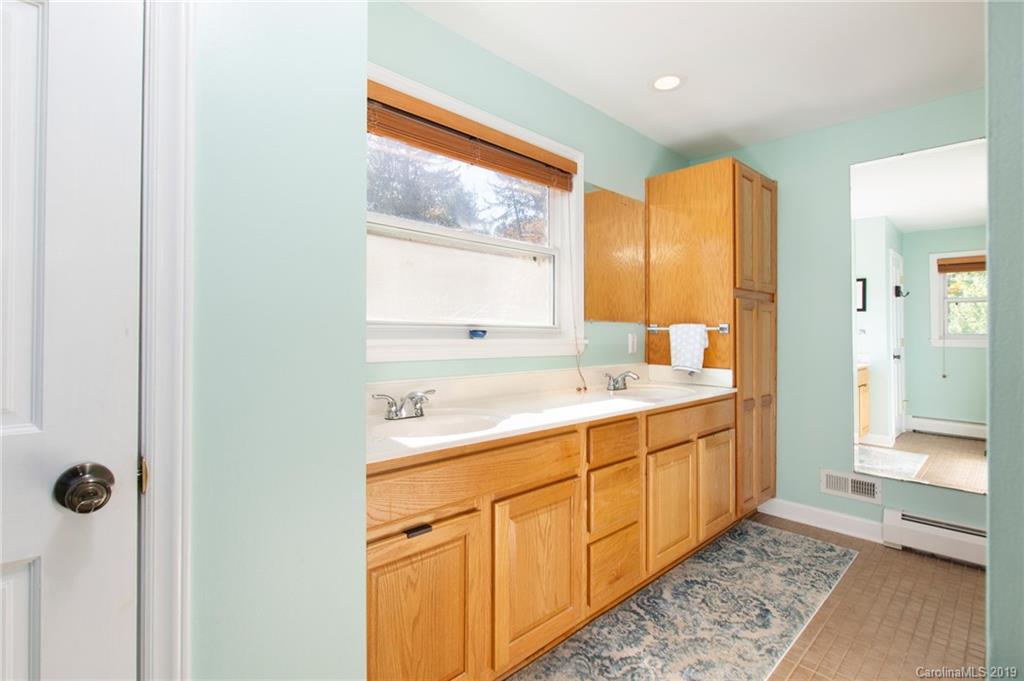 275 Kimberly Avenue Asheville NC 28804