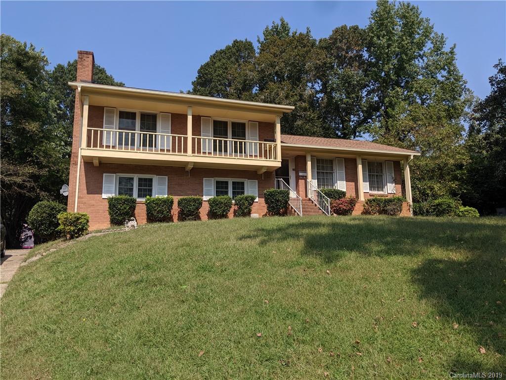 1733 Woodvalley Drive Charlotte NC 28216