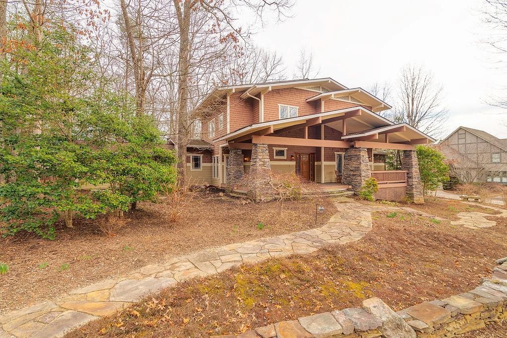 1611 Olmsted Drive Asheville NC 28803