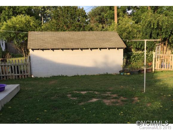 104 Young Street Swannanoa NC 28778