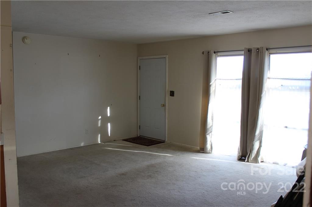 658 Crystal Drive Hendersonville NC 28791