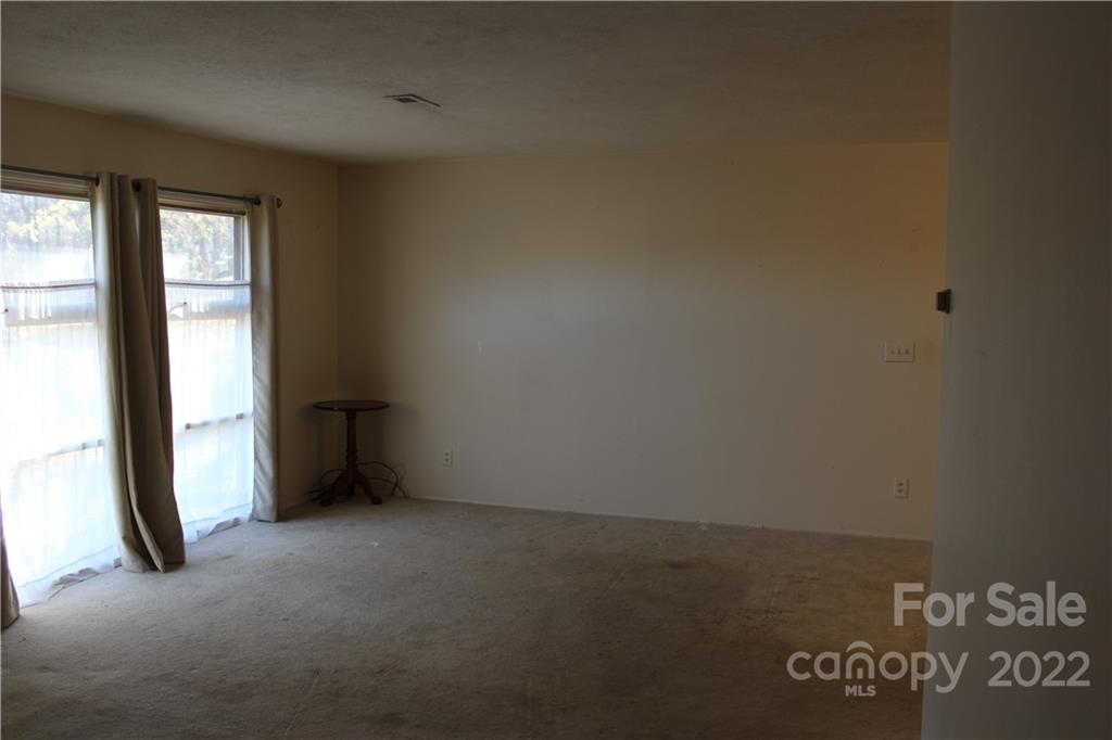 658 Crystal Drive Hendersonville NC 28791