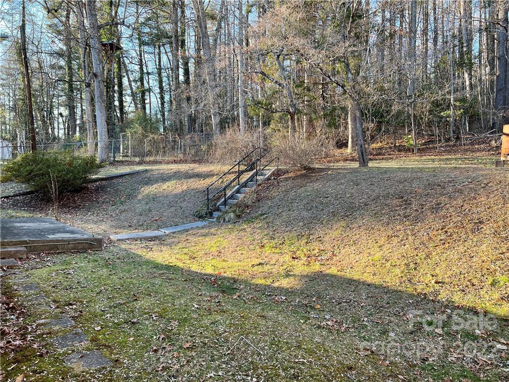 658 Crystal Drive Hendersonville NC 28791