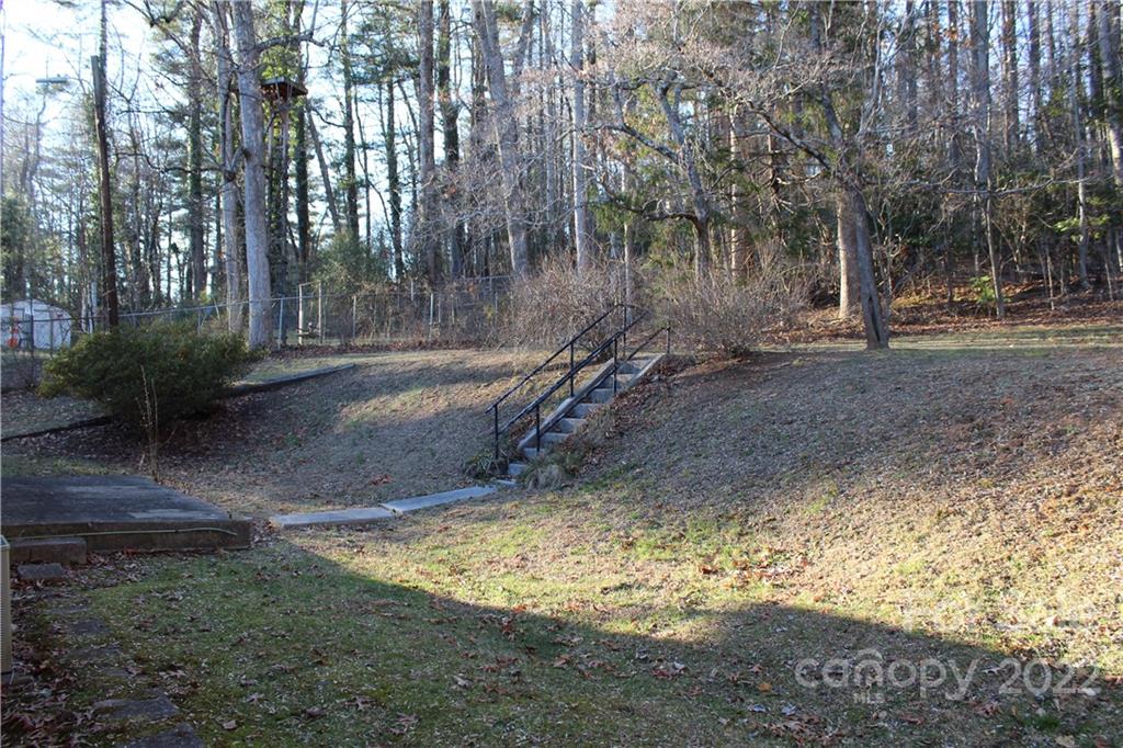 658 Crystal Drive Hendersonville NC 28791