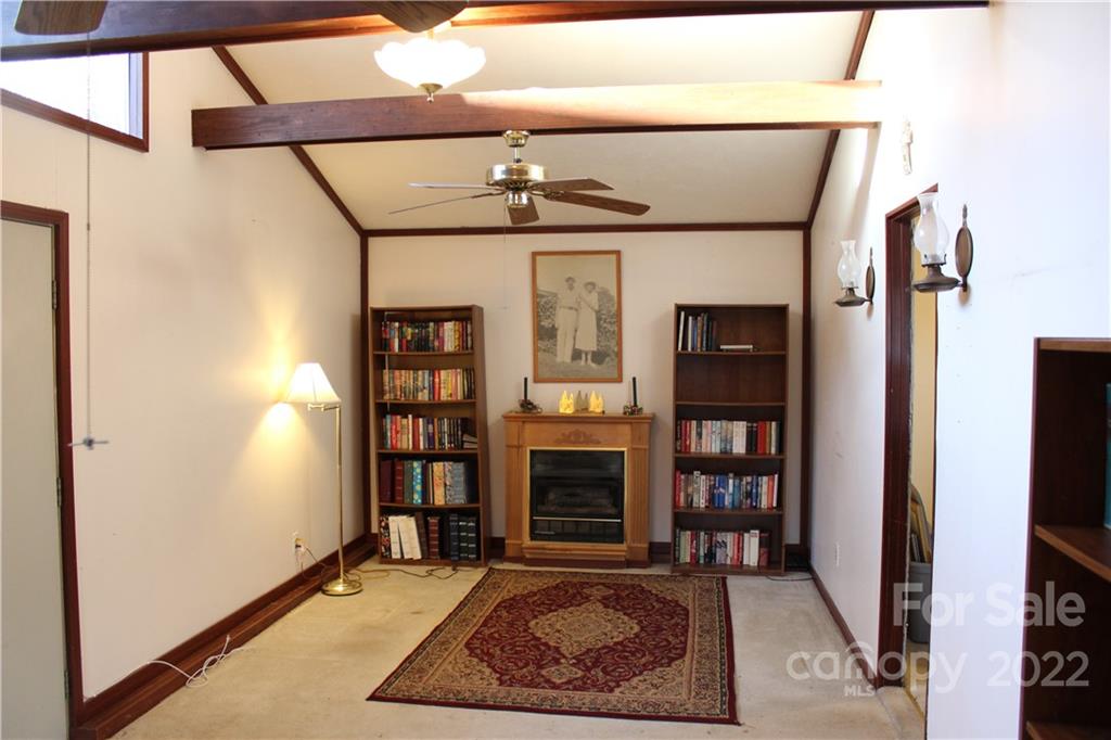 658 Crystal Drive Hendersonville NC 28791