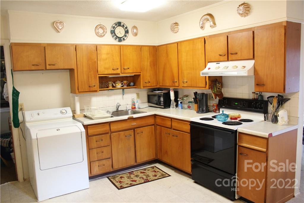 658 Crystal Drive Hendersonville NC 28791