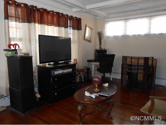 37 Monroe Place Asheville NC 28801