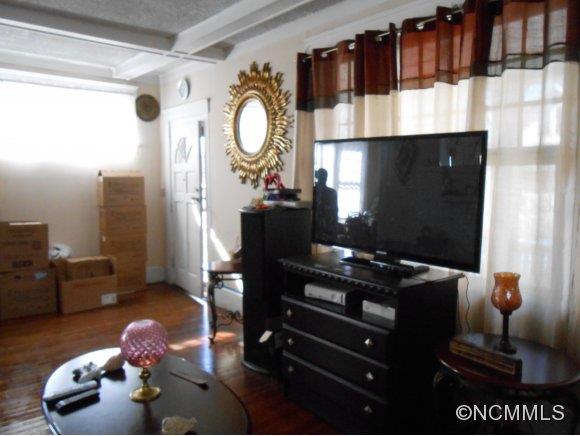 37 Monroe Place Asheville NC 28801