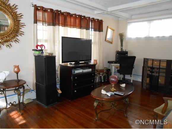 37 Monroe Place Asheville NC 28801