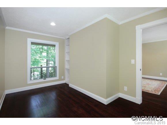 14 Willow Road Asheville NC 28804