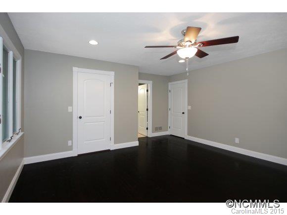 14 Willow Road Asheville NC 28804