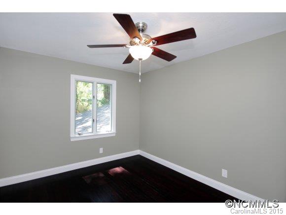 14 Willow Road Asheville NC 28804