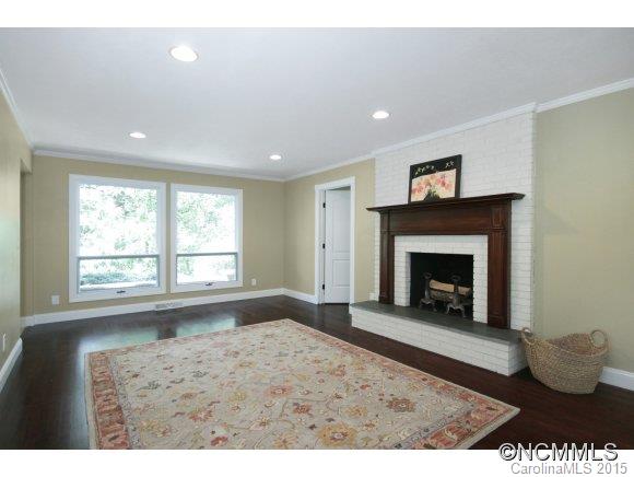 14 Willow Road Asheville NC 28804