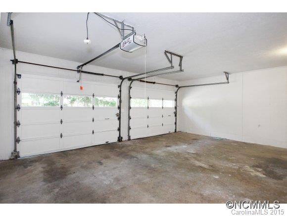 14 Willow Road Asheville NC 28804