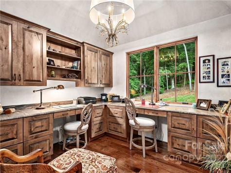 959 Dave Whitaker Road Horse Shoe NC 28742