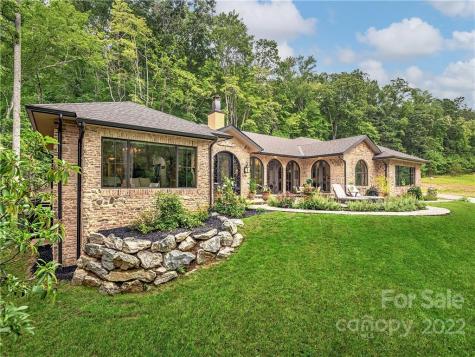 959 Dave Whitaker Road Horse Shoe NC 28742